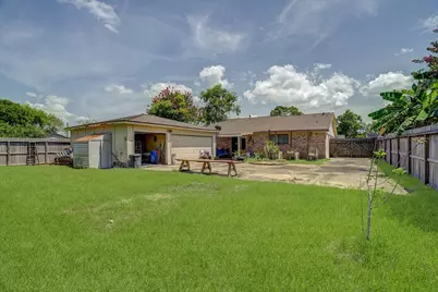 157 Houston Street, Angleton, TX 77515 - Photo 32