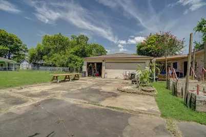 157 Houston Street, Angleton, TX 77515 - Photo 36