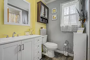 157 Houston St, Angleton, TX 77515 - Photo 14