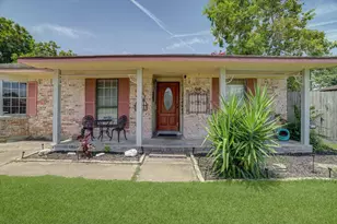 157 Houston St, Angleton, TX 77515 - Photo 4