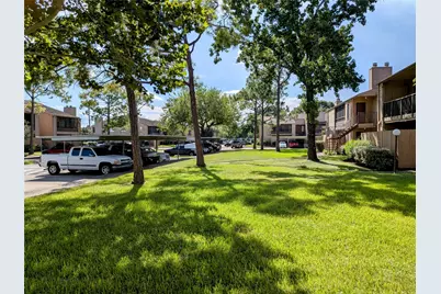 10555 Turtlewood Court #1903, Houston, TX 77072 - Photo 2