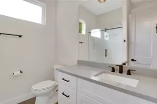 73 Wyndemere Dr, Montgomery, TX 77356 - Photo 16