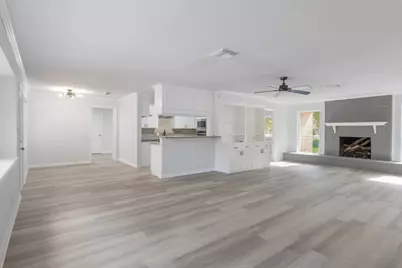 3820 Evergreen Drive, Dickinson, TX 77539 - Photo 4