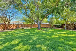 3804 Briar Hollow Dr, Dickinson, TX 77539 - Photo 26