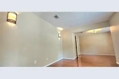 22 W Broken Oak Court, The Woodlands, TX 77381 - Photo 2