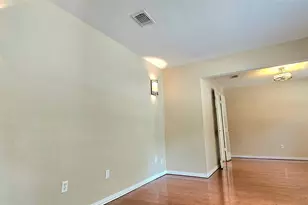 22 W Broken Oak Ct, The Woodlands, TX 77381 - Photo 2