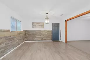 1314 Hooks St, Crockett, TX 75835 - Photo 10