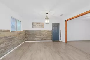 1314 Hooks St, Crockett, TX 75835 - Photo 10