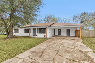 1314 Hooks St, Crockett, TX 75835 - Photo 2