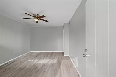 2729 Main Street #3, La Marque, TX 77568 - Photo 2