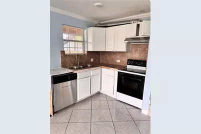 7301 Ave #B, Houston, TX 77011 - Photo 4