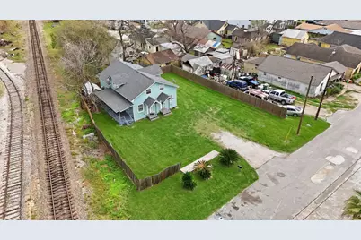 7301 Ave #B, Houston, TX 77011 - Photo 2