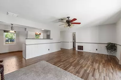 326 Broad Ripple Drive, Houston, TX 77336 - Photo 6