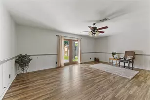 326 Broad Ripple Dr, Houston, TX 77336 - Photo 4