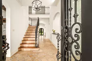 4506 Bryn Mawr Ln, Houston, TX 77027 - Photo 2