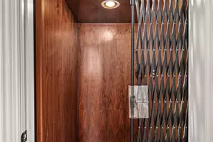 4506 Bryn Mawr Ln, Houston, TX 77027 - Photo 10