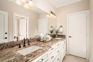 4506 Bryn Mawr Ln, Houston, TX 77027 - Photo 14