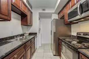 9707 Richmond Ave, Houston, TX 77042 - Photo 14