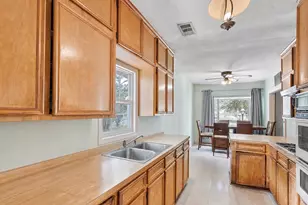 908 Northwood St, Houston, TX 77009 - Photo 6