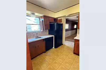 113 Cypress Street, Lake Jackson, TX 77566 - Photo 8