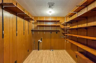 1045 12th St, Dickinson, TX 77539 - Photo 20