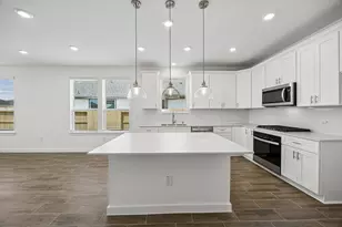 318 Ruby Frd Dr, Cove, TX 77523 - Photo 4
