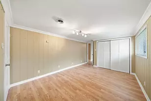 6523 Underhill St, Houston, TX 77092 - Photo 8
