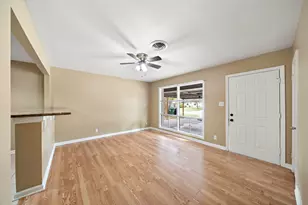 6523 Underhill St, Houston, TX 77092 - Photo 2