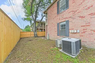 2255 Braeswood Park, Houston, TX 77030 - Photo 32