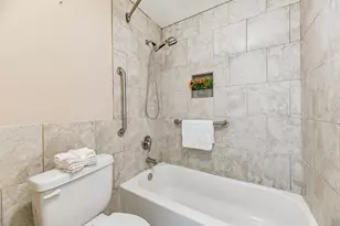 2255 Braeswood Park, Houston, TX 77030 - Photo 18