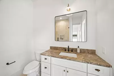 4817 Kingfisher Drive, Houston, TX 77035 - Photo 20