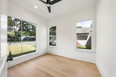 4817 Kingfisher Drive, Houston, TX 77035 - Photo 16