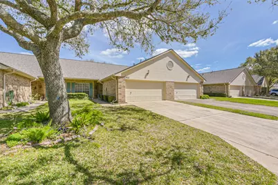 911 Woodfern Glen Lane, Pearland, TX 77584 - Photo 2
