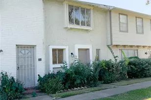 6551 S Briar Bayou Dr, Houston, TX 77072 - Photo 26