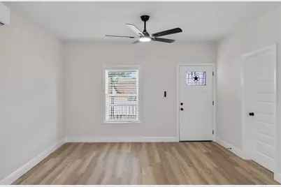 7928 Elvera Street, Houston, TX 77012 - Photo 4