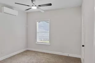 7928 Elvera St, Houston, TX 77012 - Photo 8