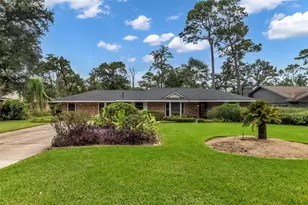 1302 Chestnut Ridge Rd, Houston, TX 77339 - Photo 2