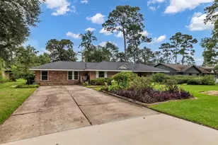 1302 Chestnut Ridge Rd, Houston, TX 77339 - Photo 1