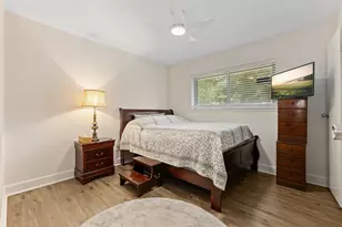 5705 Woodville Ln, Pearland, TX 77584 - Photo 12