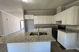 16105 Lone Star Ranch Dr, Conroe, TX 77302 - Photo 10