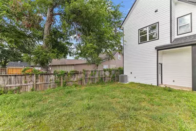 7805 Farnsworth Street #B, Houston, TX 77022 - Photo 26