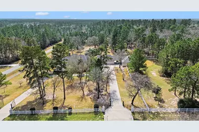 15569 Crown Oaks Drive, Montgomery, TX 77316 - Photo 4