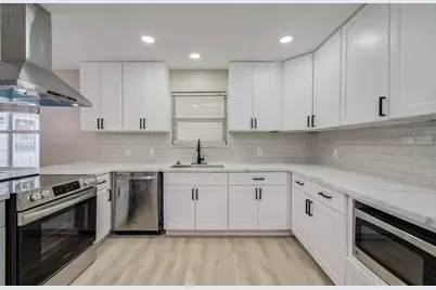 4735 Theall Road, Houston, TX 77066 - Photo 16
