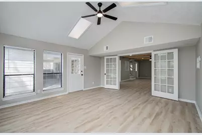 4735 Theall Road, Houston, TX 77066 - Photo 10