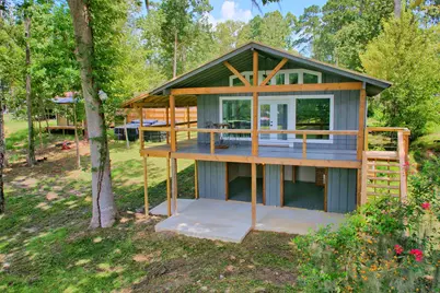 573 Hickory Hill Dr, Burkeville, TX 75932 - Photo 1