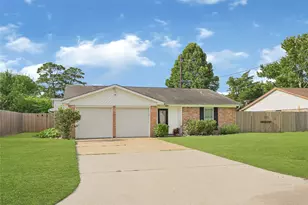 10010 Lost Pine Dr, Baytown, TX 77521 - Photo 1