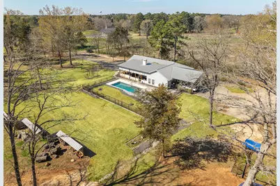 300 Stoddard Drive, Nacogdoches, TX 75965 - Photo 4