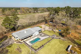 300 Stoddard Dr, Nacogdoches, TX 75965 - Photo 2