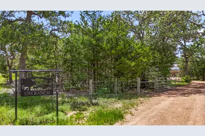 1108 County Road 152, Hallettsville, TX 77964 - Photo 6