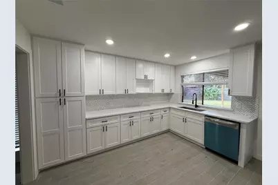 9859 Sagecastle Lane, Houston, TX 77089 - Photo 2